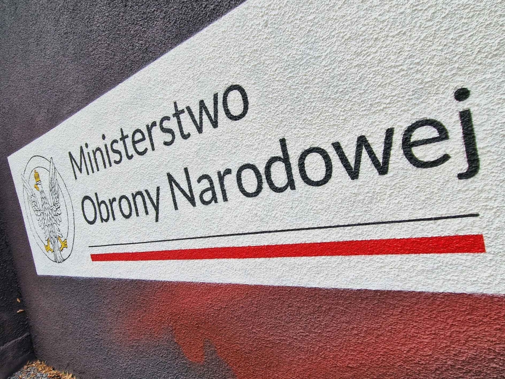 ministerstow-obrony-narodowej-logo-mural