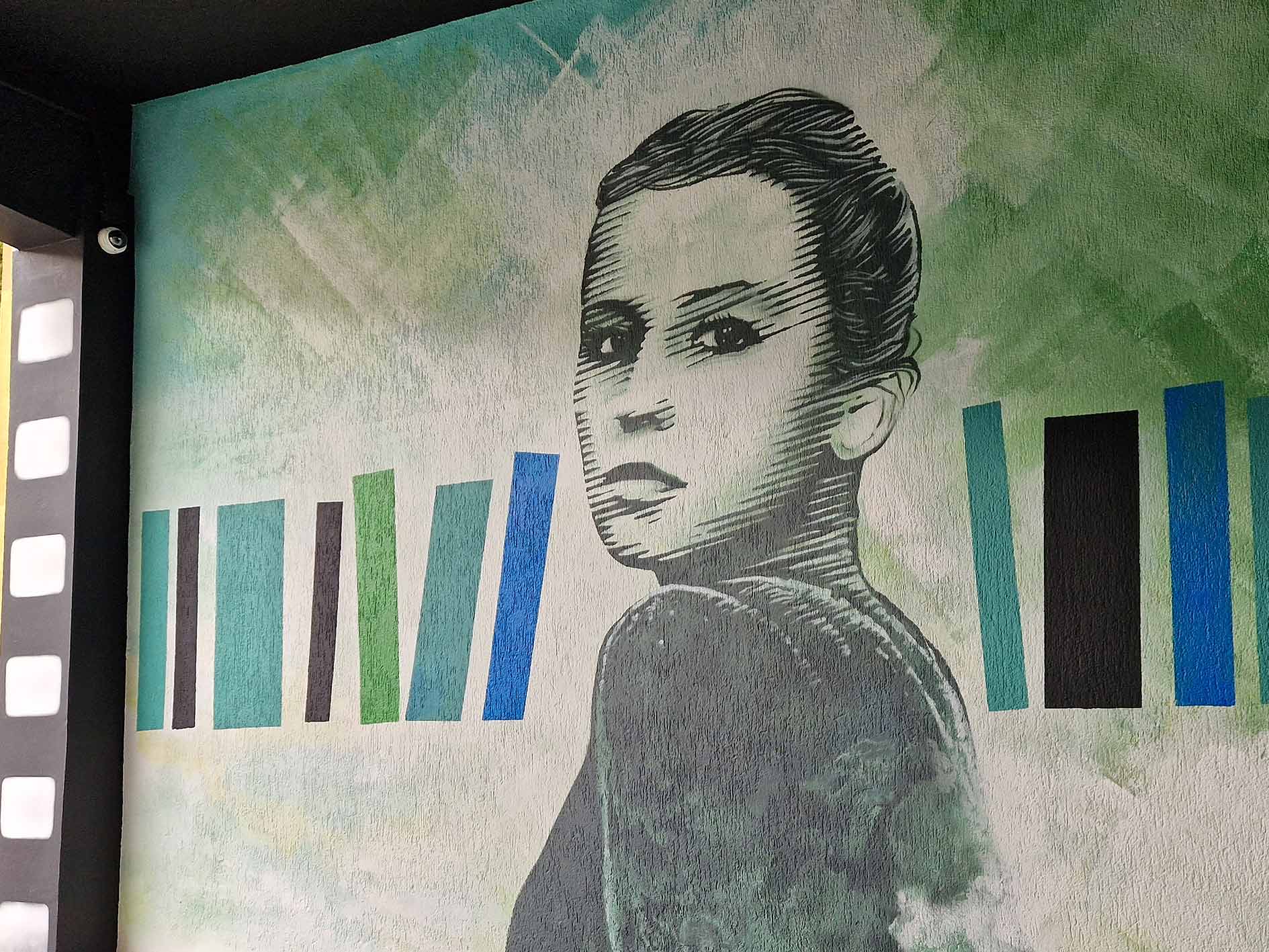 mural, czadowa brama, klimatowa brama, ciekawy, mural, oryginalny mural,