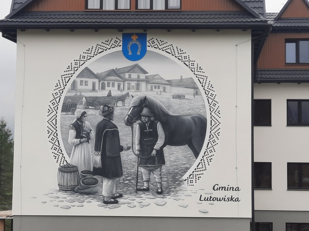 Mural Bieszczady, targi końskie, Gmina Lutowiska
